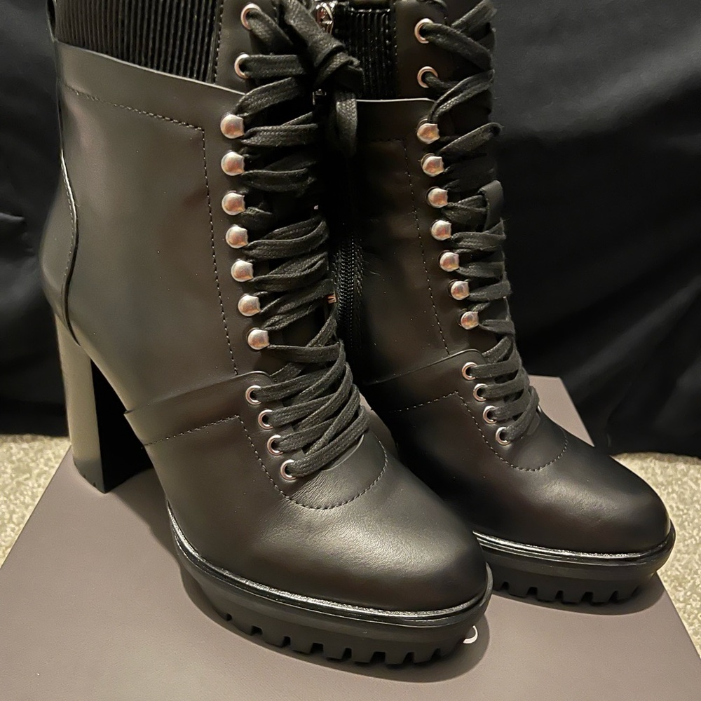 Vince Camuto Ermania Leather Platform Lug Sole Hiker Booties